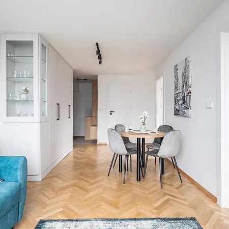 Superapart Zelazna 34 Varsó